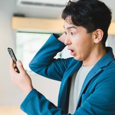 ＬＩＮＥを誤送信してしまった！　※画像はイメージです（とりすたー/photoAC）