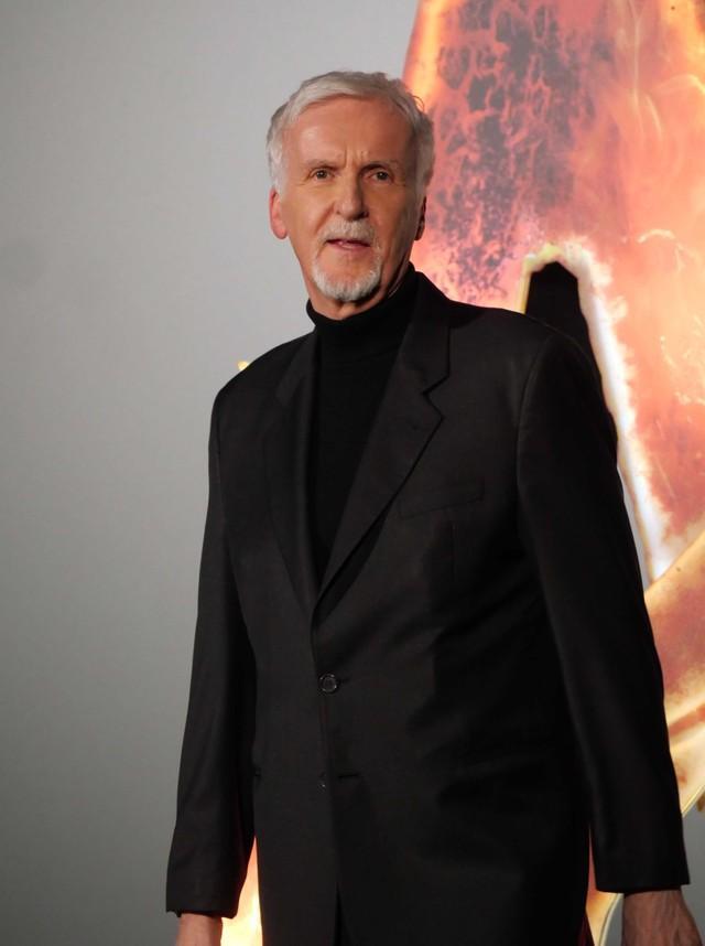 来日し、舞台あいさつしたジェームズ・キャメロン監督