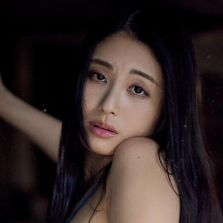 「週刊SPA!」2025年12月23日発売号に登場したトロたん＝撮影／西田幸樹、ヘアメイク／佐藤淳、スタイリング／菅原 恵