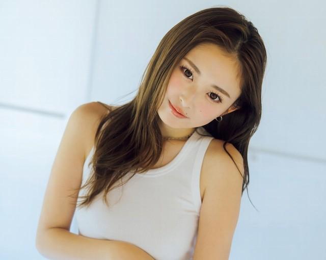 「FLASH」（25年12月23日発売号）で表紙・巻頭を飾ったゆうちゃみⓒ光文社／週刊FLASH（写真・横山マサト）