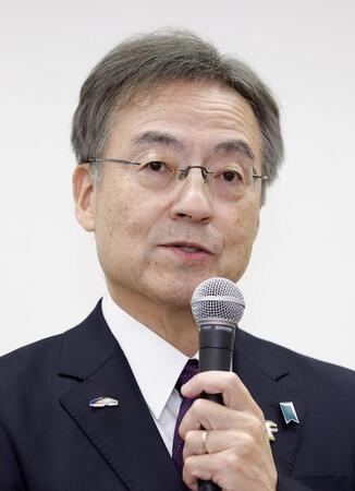 福井県議会本会議で辞職が同意され、記者会見する杉本達治知事（当時）＝2025年12月４日、福井県庁（写真提供・共同通信社）