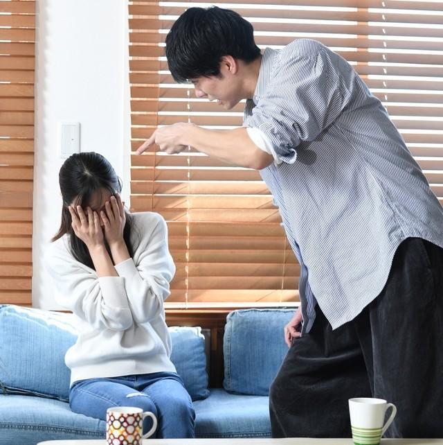ずっと罵られながら生活するのはもう限界…　※画像はイメージです（こうまる/photoAC）