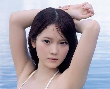 ちーまき「週刊SPA! 」（扶桑社）3月10日号より＝撮影／中山雅文 ヘアメイク／小笠原菜瑠 スタイリング／米丸友子 撮影協力／クリスタルヴィラ南城