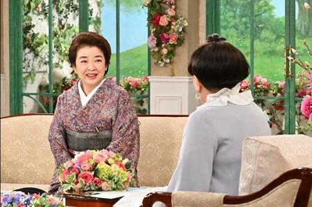 「徹子の部屋」　黒柳徹子（右）、岸本加世子＝テレビ朝日提供