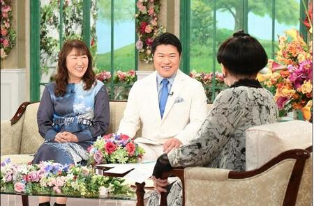 「徹子の部屋」　（右から）黒柳徹子、佐々木健之介、北斗晶＝テレビ朝日提供