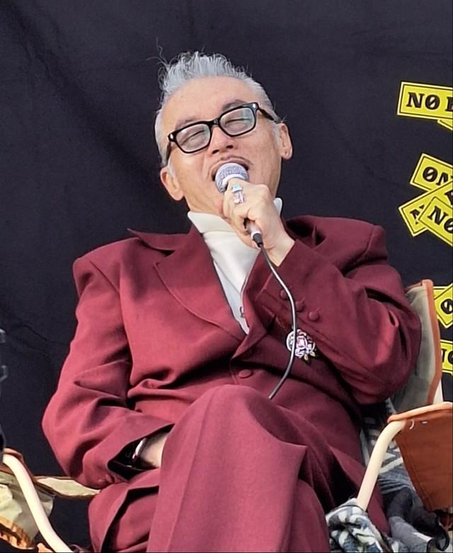 トークイベントで、今年１月に受けた脳ドックについても語った田代まさし＝神奈川県の茅ヶ崎市役所前