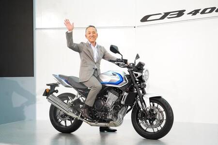 「東京モーターサイクルショー2026」で新型CB400SFを披露するホンダ代表取締役社長・室岡克博氏