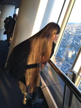 これが噂のスーパーロングヘア（＠.comさん提供）
