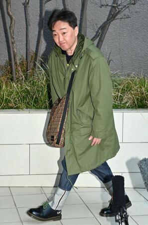 イベント出演前に所属事務所を訪れたスピードワゴン・小沢一敬＝2026年3月27日撮影