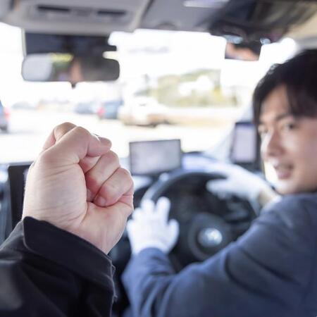 タクシー運転手に対して遠回りをクレーム　※画像はイメージです（Zoey106/AdobeStock）