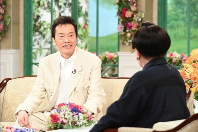 「徹子の部屋」　（右から） 黒柳徹子、遠藤憲一＝テレビ朝日提供