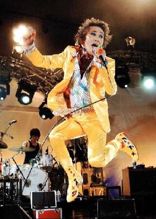 20年前、パワフルなステージでファンを沸かせた当時55歳の忌野清志郎さん＝東京・日比谷野外大音楽堂（2006年５月４日撮影）