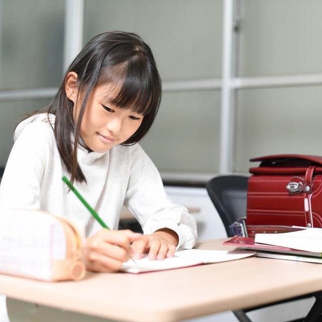 中学受験合格には子どもの意思が重要　※画像はイメージです（こうまる/photoAC）