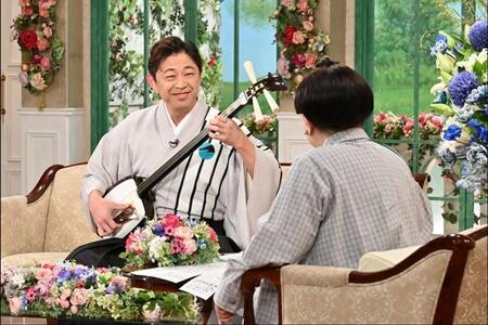 「徹子の部屋」 （右から） 黒柳徹子、上妻宏光＝テレビ朝日提供