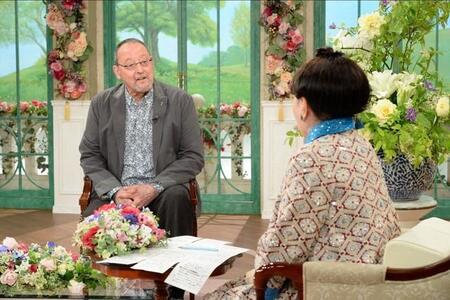 「徹子の部屋」  (右から） 黒柳徹子、ジャン・レノ＝テレビ朝日提供