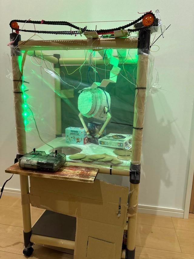 こちらが話題のクレーンゲーム（ともさん提供） 