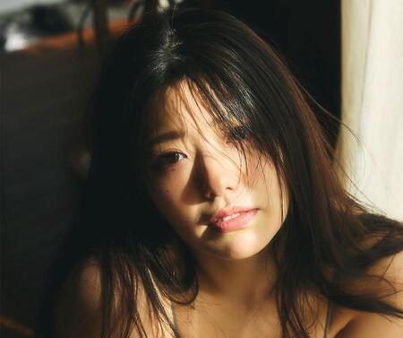 山田かな SPA!グラビアン魂デジタル写真集「好きになる」（扶桑社）より＝提供：週刊SPA!編集部 撮影：高橋慶佑 ヘアメイク：新井祐美子 スタイリング：富田育子