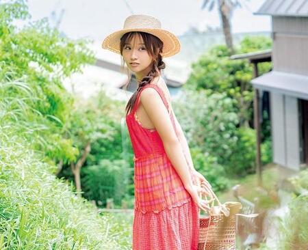 森脇梨々夏「週刊SPA! 」(扶桑社)6月2・9日合併号より＝撮影／佐藤佑一 ヘアメイク／ムロゾノケイト スタイリング／MELON