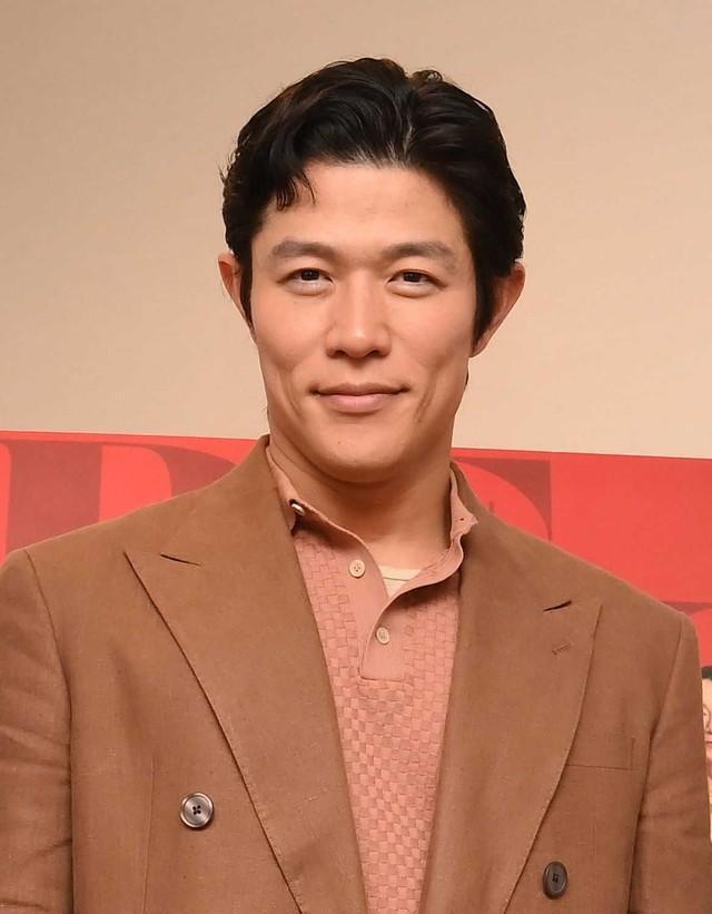 鈴木亮平