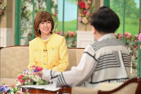 「徹子の部屋」   (右から） 黒柳徹子、松本伊代＝テレビ朝日提供