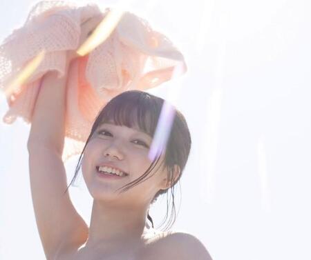 和泉芳怜 SPA!デジタル写真集「愛くるしいボディ」（扶桑社）より＝提供：週刊SPA!編集部 撮影／武田敏将 ヘアメイク／KEIKO（renewal） スタイリング／田中陽子