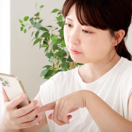 クチコミサイトに嘘を交えた投稿！　※画像はイメージです（beauty-box/photoAC）