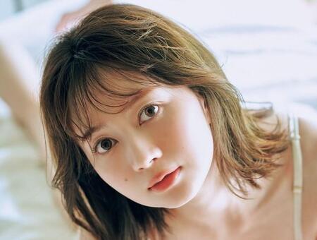 江籠裕奈「週刊SPA! 」(扶桑社)6月23・30日合併号より＝撮影／岡本武志 ヘアメイク／円谷歩美 スタイリング／筒井葉子（PEACEMONKEY）