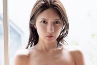元HKT48キャプテンが決意の限界ショット！山下エミリー初写真集
