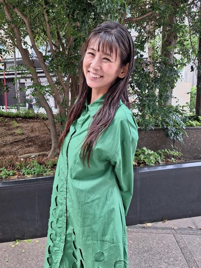 不惑のグラビア復帰を果たし、40代の挑戦に向けて思いを語る小阪由佳＝都内