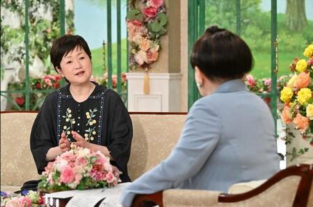 「徹子の部屋」   黒柳徹子(右)、山瀬まみ＝テレビ朝日提供