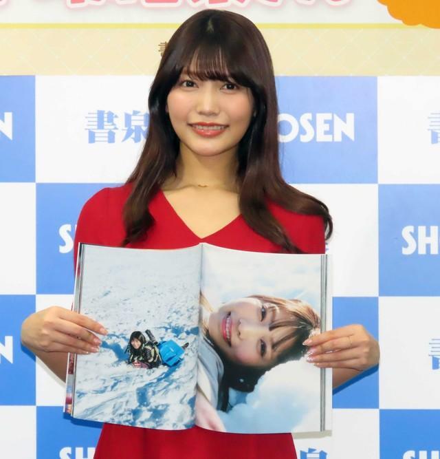 松下玲緒菜(2022年撮影)