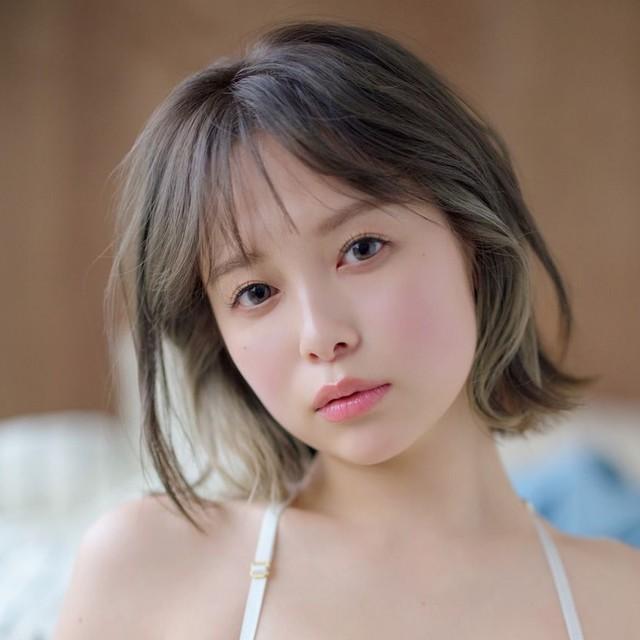 「FLASH」（26年7月14日発売号）に登場した緑川春菜ⓒ光文社／週刊FLASH（写真・オノツトム）