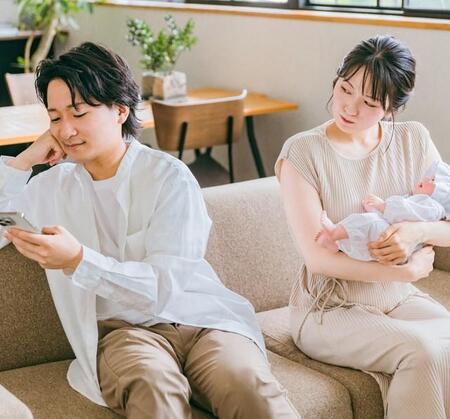 子育てに参加してくれない夫…　※画像はイメージです（buritora/stock.adobe.com）