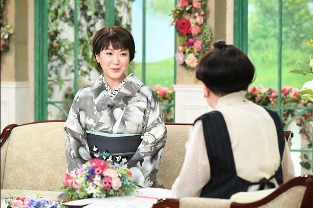 「徹子の部屋」   黒柳徹子(右)、市川由紀乃＝テレビ朝日提供