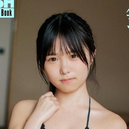 鈴もも FLASHデジタル写真集「永遠少女」ⓒ光文社／週刊FLASH（写真・細居幸次郎）
