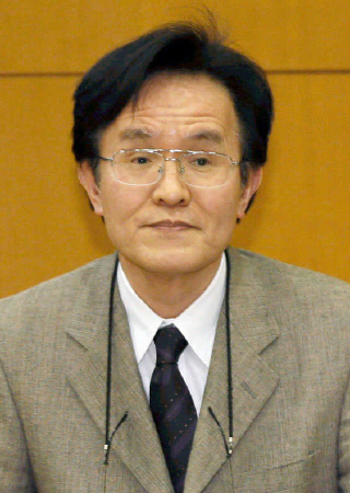 　石井俊輔氏