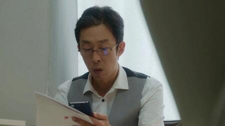 　胃の精密検査通知が届いた聖人（北村有起哉）はネット検索を…