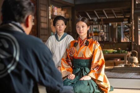 のぶ（右、今田美桜）が見つけた夢とは