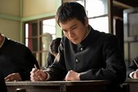 芸術学校の受験に本気で臨む嵩（北村匠海）