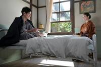 のぶ（今田美桜）は海軍病院に入院中の夫・次郎（中島歩）の見舞いに通う