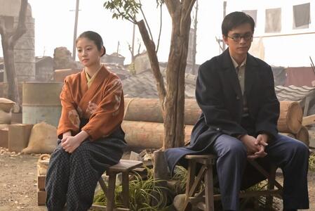 焼け野原で再会を果たしたのぶ（今田美桜）と嵩（北村匠海）