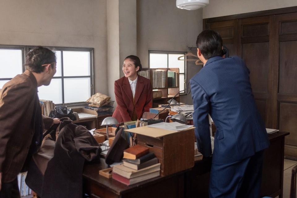 夕刊の代わりに月刊誌を出せることに。喜びあふれるのぶ（今田美桜）たち