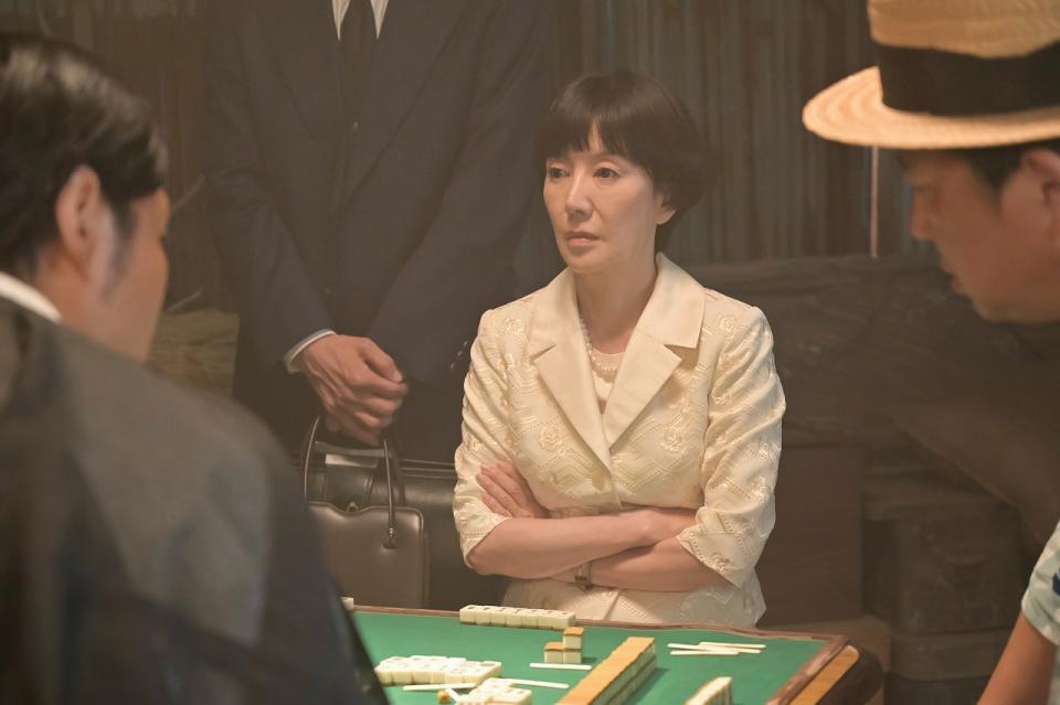 のぶが出会う高知出身の婦人代議士・薪鉄子（戸田恵子）