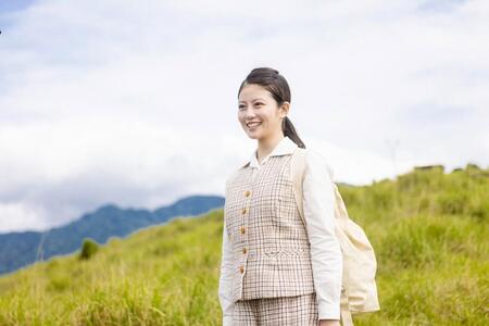 嵩を思い、ひとり山に登ったのぶ（今田美桜）