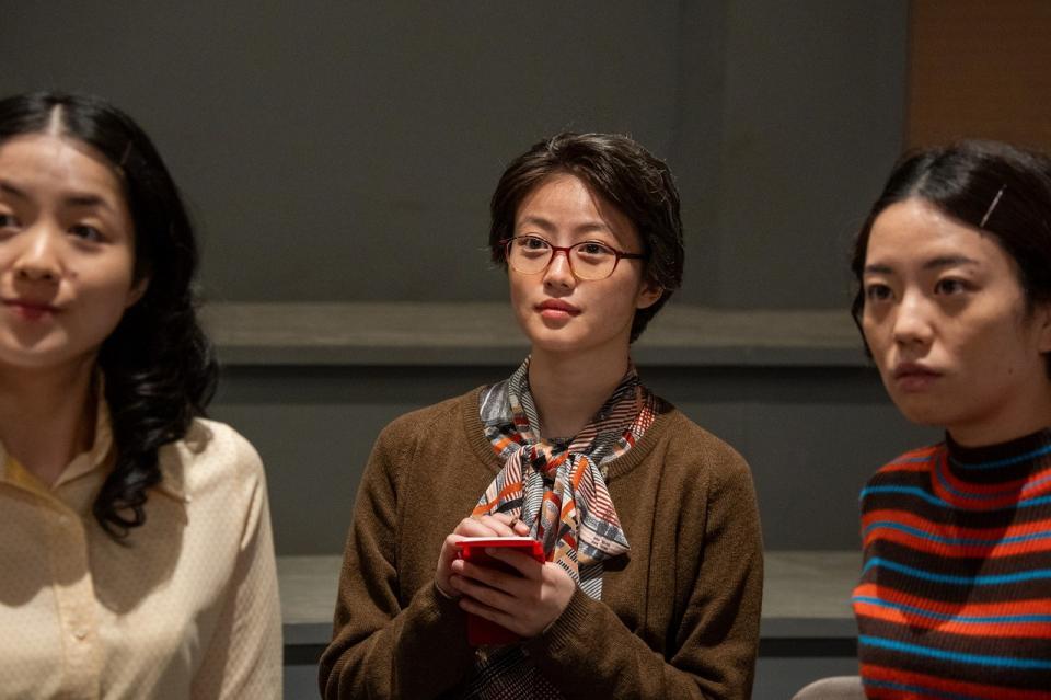 のぶ（今田美桜・中央）は嵩の代わりにアンパンマンのミュージカル打ち合わせへ