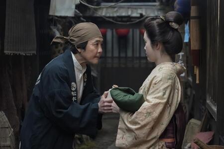 父・司之介（岡部たかし）はトキ（高石あかり）の目をぐっと見つめて…