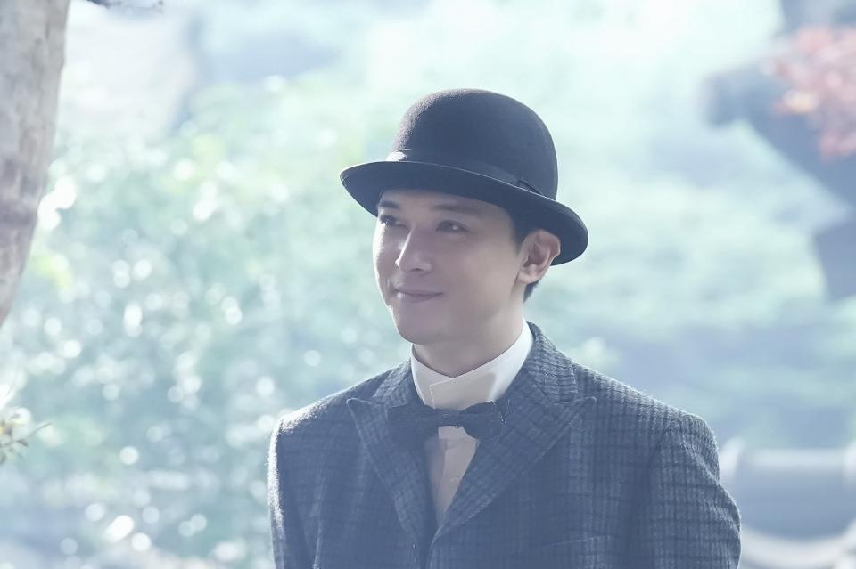 ついに松江中学の校長となった錦織（吉沢亮）に、試練が訪れる