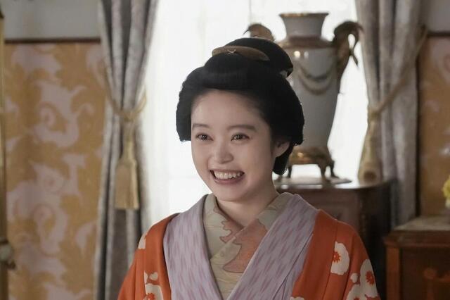 トキ（高石あかり）はヘブンの同僚の妻・ランからお茶会に招待される