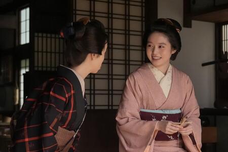 トキ（高石あかり）はヘブンがなくしたブードゥードールの代わりに、新しい人形を作り始める