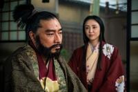 愛妻だしの説得で村重は降伏を決断